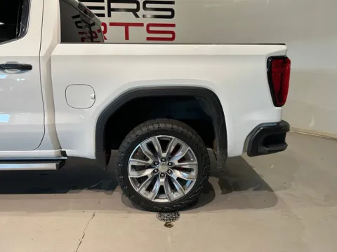 More photos of 2023 GMC Sierra 1500 Denali at Fishers Imports - North West, IN