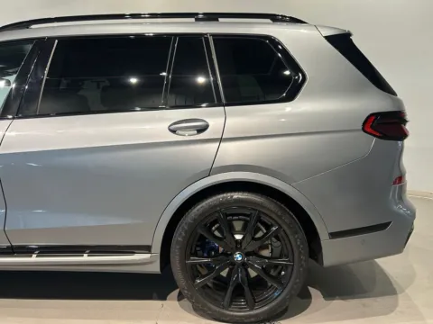 More photos of 2025 BMW X7 xDrive40i at Fishers Imports - North West, IN