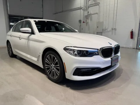 More photos of 2018 BMW 5 Series 530e xDrive iPerformance at Fishers Imports - North West, IN
