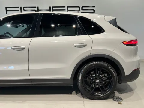 More photos of 2021 Porsche Cayenne S at Fishers Imports - North West, IN