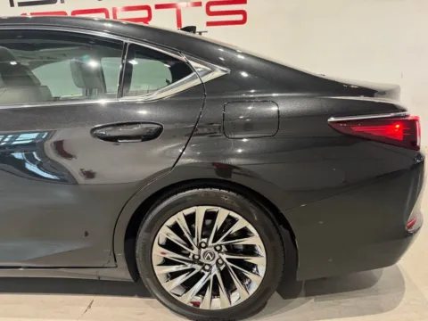 More photos of 2025 Lexus ES 350 Ultra Luxury at Fishers Imports - North West, IN