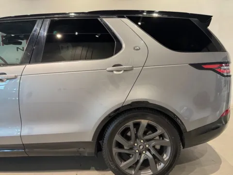 More photos of 2020 Land Rover Discovery HSE Luxury at Fishers Imports - North West, IN