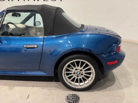 More photos of 2001 BMW Z3 3.0i at Fishers Imports - North West, IN