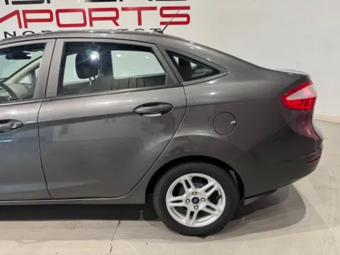 More photos of 2017 Ford Fiesta SE at Fishers Imports - North West, IN