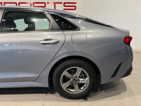 More photos of 2021 Kia K5 LXS at Fishers Imports - North West, IN