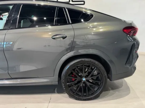 More photos of 2022 BMW X6 xDrive40i at Fishers Imports - North West, IN