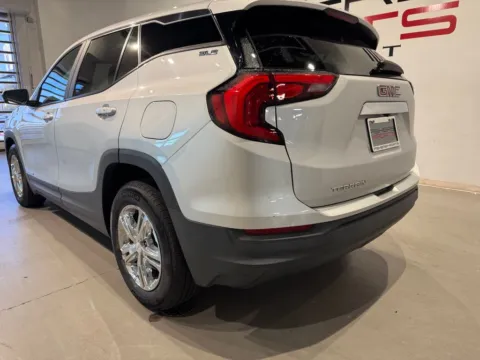 More photos of 2021 GMC Terrain SLE at Fishers Imports - North West, IN