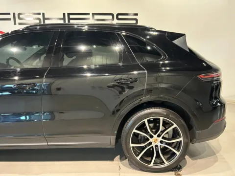 More photos of 2023 Porsche Cayenne at Fishers Imports - North West, IN
