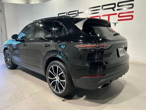 More photos of 2023 Porsche Cayenne at Fishers Imports - North West, IN