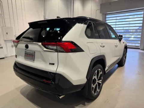 More photos of 2023 Toyota RAV4 Prime XSE at Fishers Imports - North West, IN