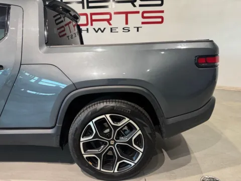 More photos of 2024 Rivian R1T Adventure Dual Motor Max Pack at Fishers Imports - North West, IN