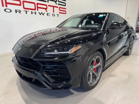 Photos of 2020 Lamborghini Urus for sale in Indianapolis, IN at Fishers Imports - North West