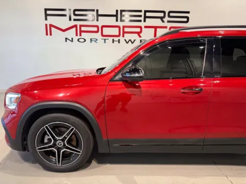 More photos of 2022 Mercedes-Benz GLB 250 at Fishers Imports - North West, IN