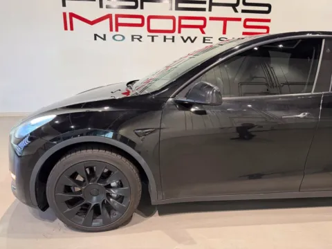 More photos of 2021 Tesla Model Y Long Range at Fishers Imports - North West, IN