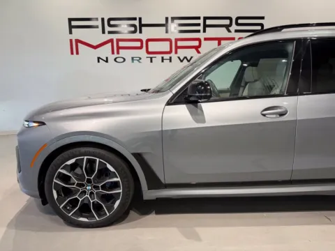 More photos of 2024 BMW X7 M60i at Fishers Imports - North West, IN