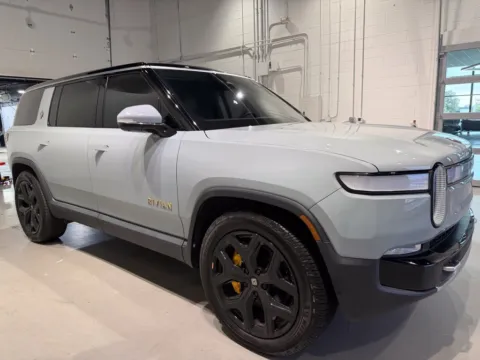 Another view of 2023 Rivian R1S Adventure Quad Motor Large Pack for sale in Indianapolis, IN at Fishers Imports - North West