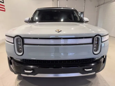 More photos of 2023 Rivian R1S Adventure Quad Motor Large Pack at Fishers Imports - North West, IN