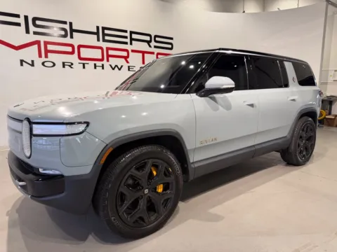 Photos of 2023 Rivian R1S Adventure Quad Motor Large Pack for sale in Indianapolis, IN at Fishers Imports - North West