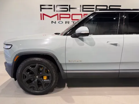 More photos of 2023 Rivian R1S Adventure Quad Motor Large Pack at Fishers Imports - North West, IN