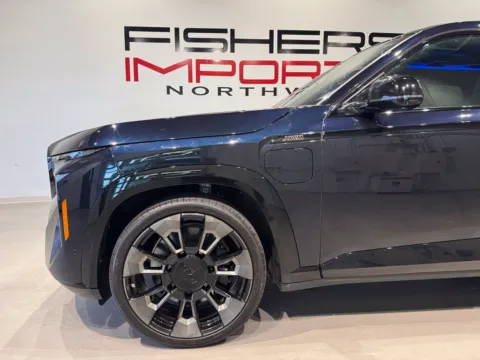 More photos of 2024 BMW XM at Fishers Imports - North West, IN