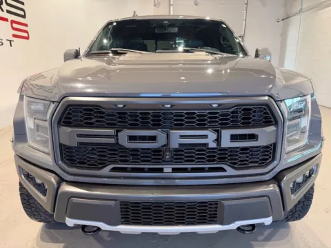 More photos of 2020 Ford F-150 Raptor at Fishers Imports - North West, IN
