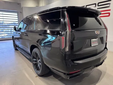 More photos of 2022 Cadillac Escalade ESV Sport Platinum at Fishers Imports - North West, IN