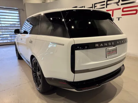 More photos of 2025 Land Rover Range Rover SE at Fishers Imports - North West, IN