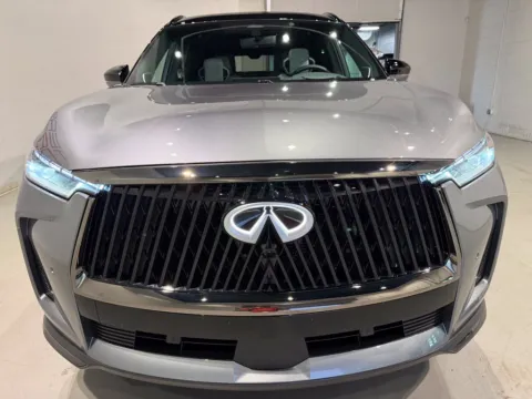 More photos of 2027 INFINITI QX60 Autograph at Fishers Imports - North West, IN