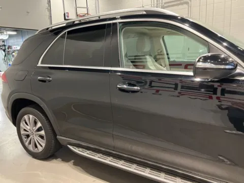 More photos of 2022 Mercedes-Benz GLE 350 at Fishers Imports - North West, IN