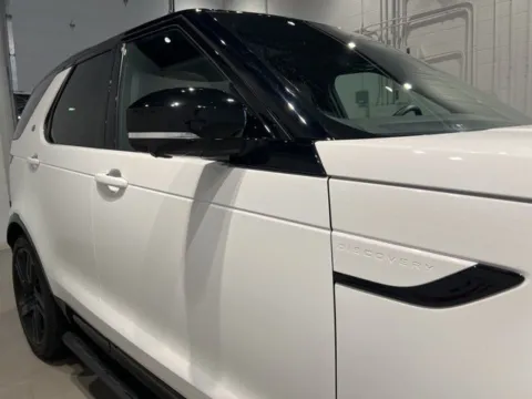 More photos of 2024 Land Rover Discovery Dynamic SE at Fishers Imports - North West, IN