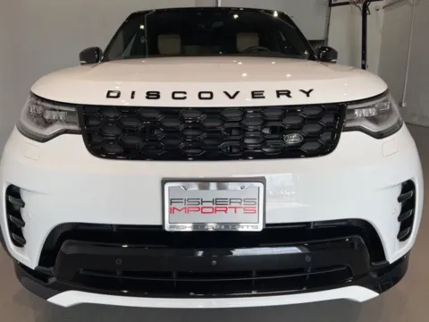 Photos of 2024 Land Rover Discovery Dynamic SE for sale in Indianapolis, IN at Fishers Imports - North West