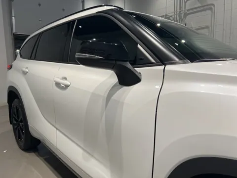 More photos of 2023 Toyota Highlander L at Fishers Imports - North West, IN