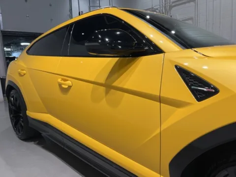 More photos of 2021 Lamborghini Urus at Fishers Imports - North West, IN