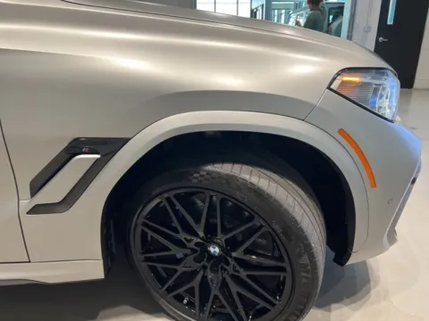 More photos of 2021 BMW X6 M at Fishers Imports - North West, IN