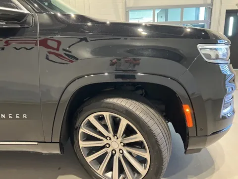 More photos of 2022 Jeep Grand Wagoneer Series II at Fishers Imports - North West, IN
