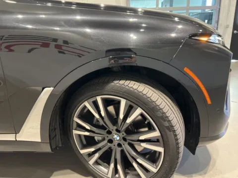 More photos of 2023 BMW X7 xDrive40i at Fishers Imports - North West, IN