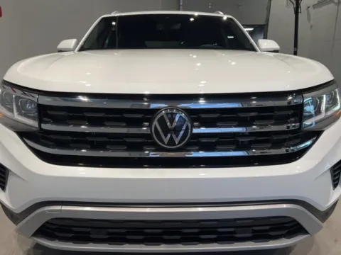 Photos of 2023 Volkswagen Atlas Cross Sport 3.6L V6 SEL for sale in Indianapolis, IN at Fishers Imports - North West