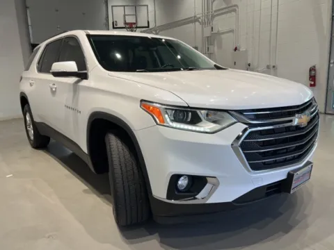More photos of 2021 Chevrolet Traverse LT at Fishers Imports - North West, IN