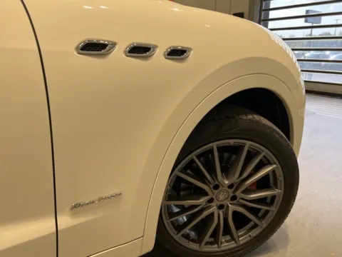 More photos of 2019 Maserati Levante GranLusso at Fishers Imports - North West, IN