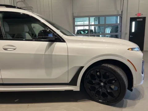 More photos of 2024 BMW X7 M60i at Fishers Imports - North West, IN