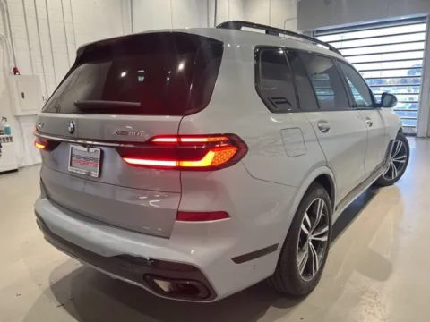 More photos of 2023 BMW X7 xDrive40i at Fishers Imports - North West, IN