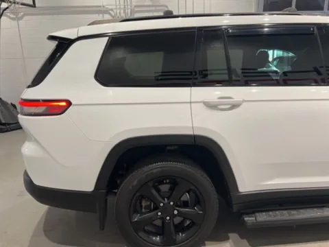 More photos of 2021 Jeep Grand Cherokee L Altitude at Fishers Imports - North West, IN