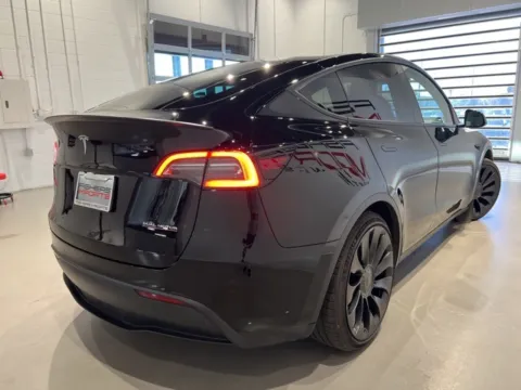 More photos of 2022 Tesla Model Y Performance at Fishers Imports - North West, IN