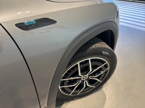 More photos of 2022 Mercedes-Benz EQB 350 at Fishers Imports - North West, IN