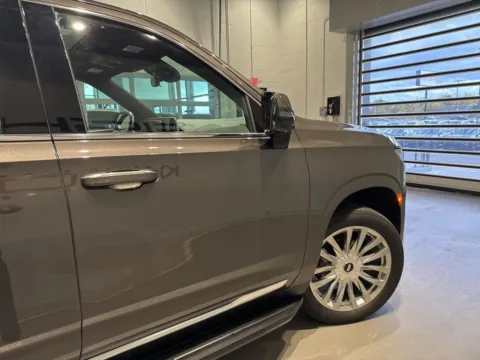 More photos of 2021 Cadillac Escalade ESV Premium at Fishers Imports - North West, IN