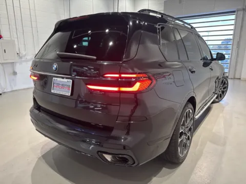 More photos of 2023 BMW X7 xDrive40i at Fishers Imports - North West, IN