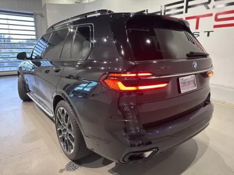 More photos of 2023 BMW X7 xDrive40i at Fishers Imports - North West, IN