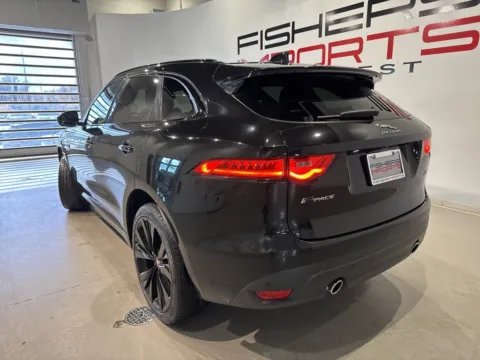 More photos of 2019 Jaguar F-PACE 30t R-Sport at Fishers Imports - North West, IN