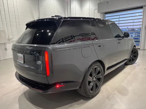 More photos of 2023 Land Rover Range Rover SE at Fishers Imports - North West, IN