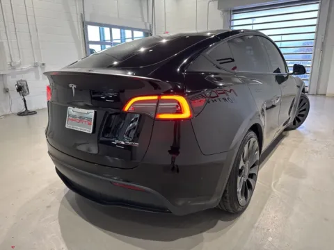 More photos of 2022 Tesla Model Y Performance at Fishers Imports - North West, IN
